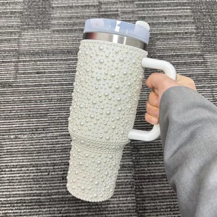 Glamorous insulated drink tumbler